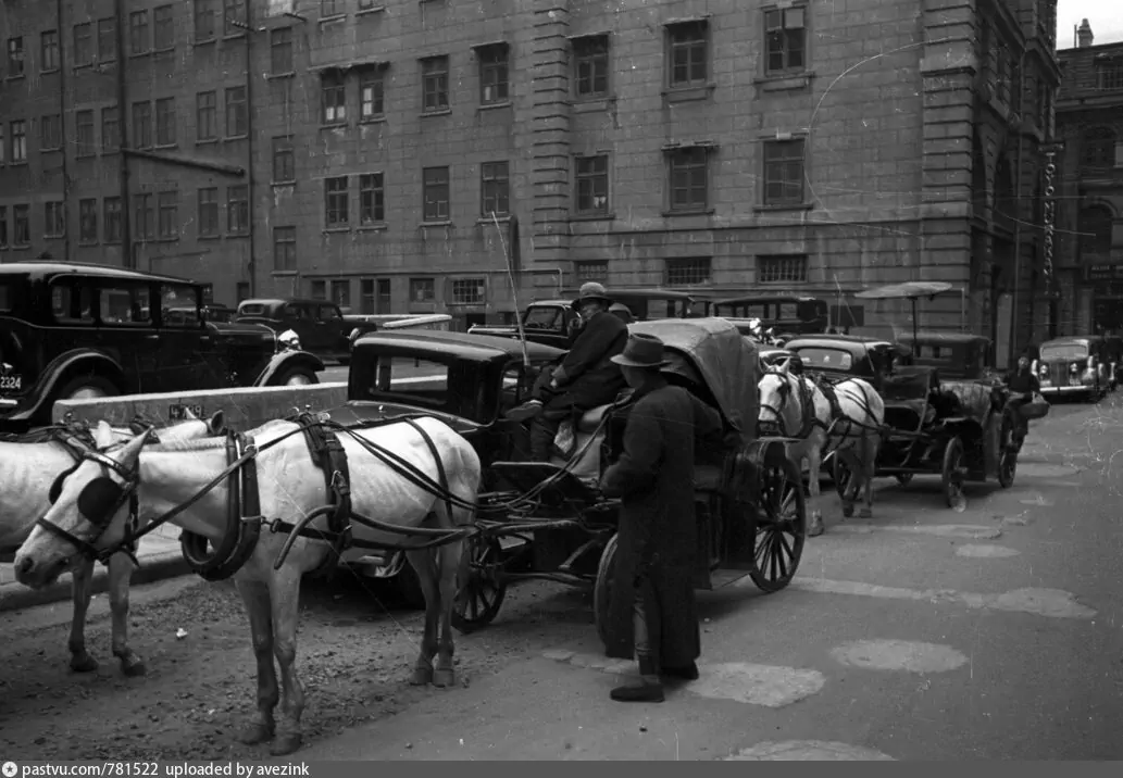 探勒车行新康路分行,拍摄于 1937 年
来源:pastvu.com